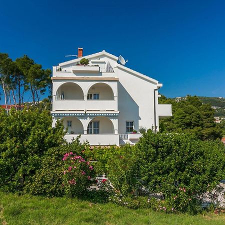 Apartments Vila Antula Banjol Extérieur photo