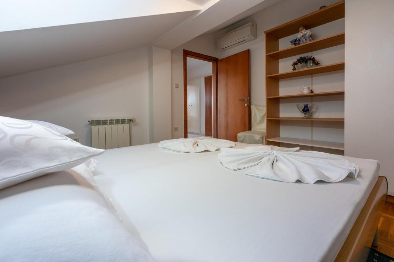 Apartments Vila Antula Banjol Extérieur photo